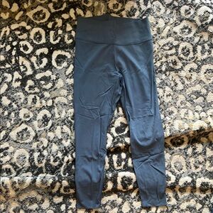 Ultra High-Waisted black Leggings